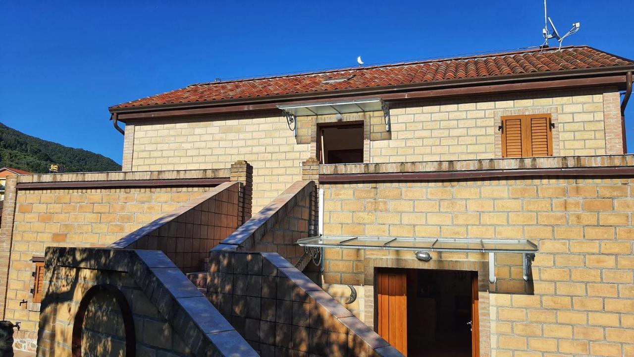 Albiano Magra Spicchio Di Luna - Casa Vacanze מראה חיצוני תמונה